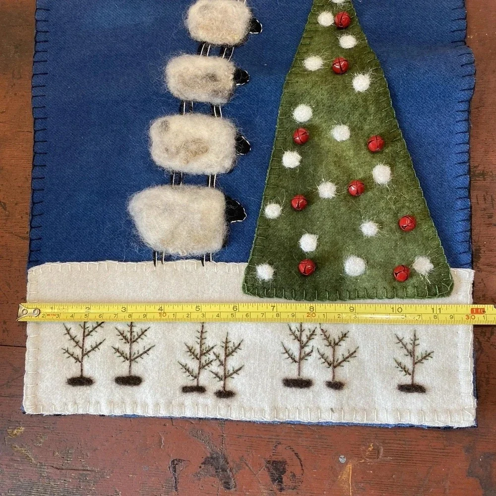 Primitive Christmas PEACE‎ ON EARTH SHEEP Table Runner Mat Doily 17.5